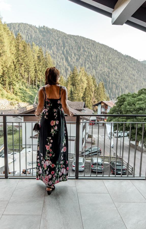 Tyrol Living & Cafe Apartman Nova Levante Kültér fotó