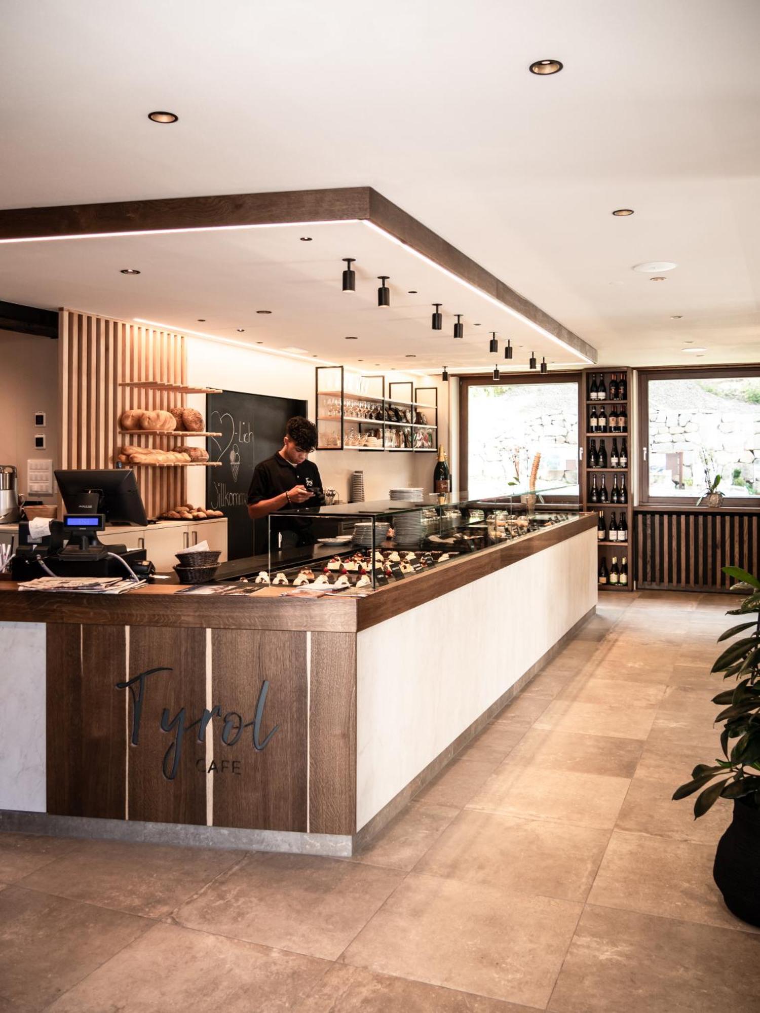 Tyrol Living & Cafe Apartman Nova Levante Kültér fotó